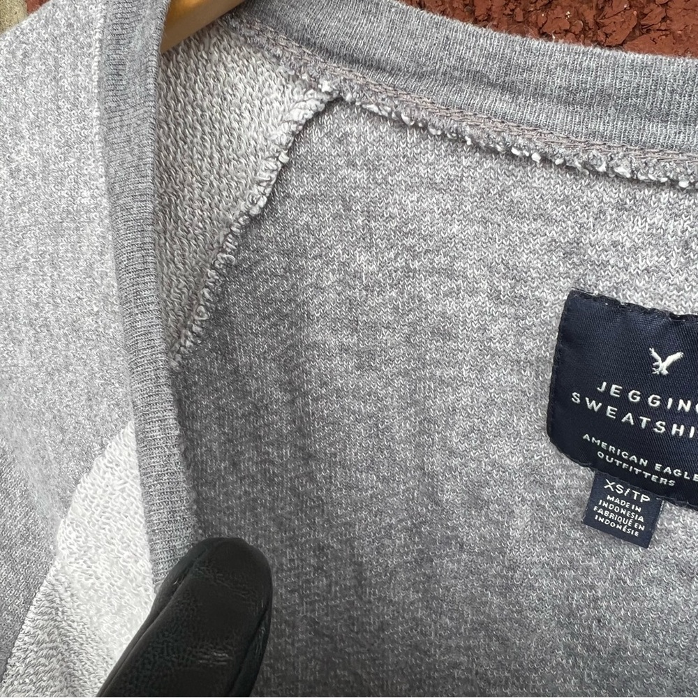 American Eagle Gray Inside Out Terry Cloth Pull Over Sweatshirt - Picture 3 of 6